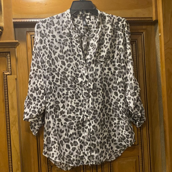 KUT from the Kloth Animal Print Sheer Button Down Blouse In Leopard Haze Size XS - Picture 1 of 9